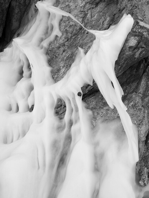 stone - © Maud Rémy-Lonvis