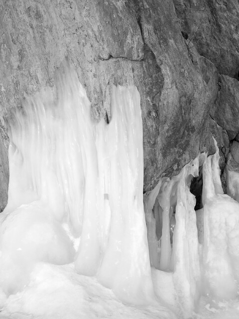 stone - © Maud Rémy-Lonvis