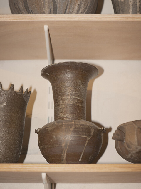 dans l&#8217;atelier de han chiao with bureau kayser - © Maud Rémy-Lonvis